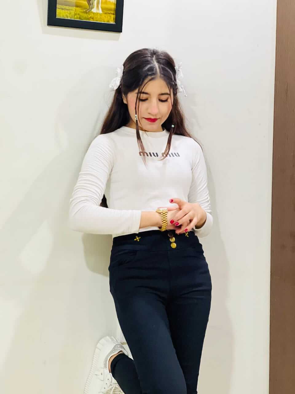 MODEL TOWN CALL GIRLS